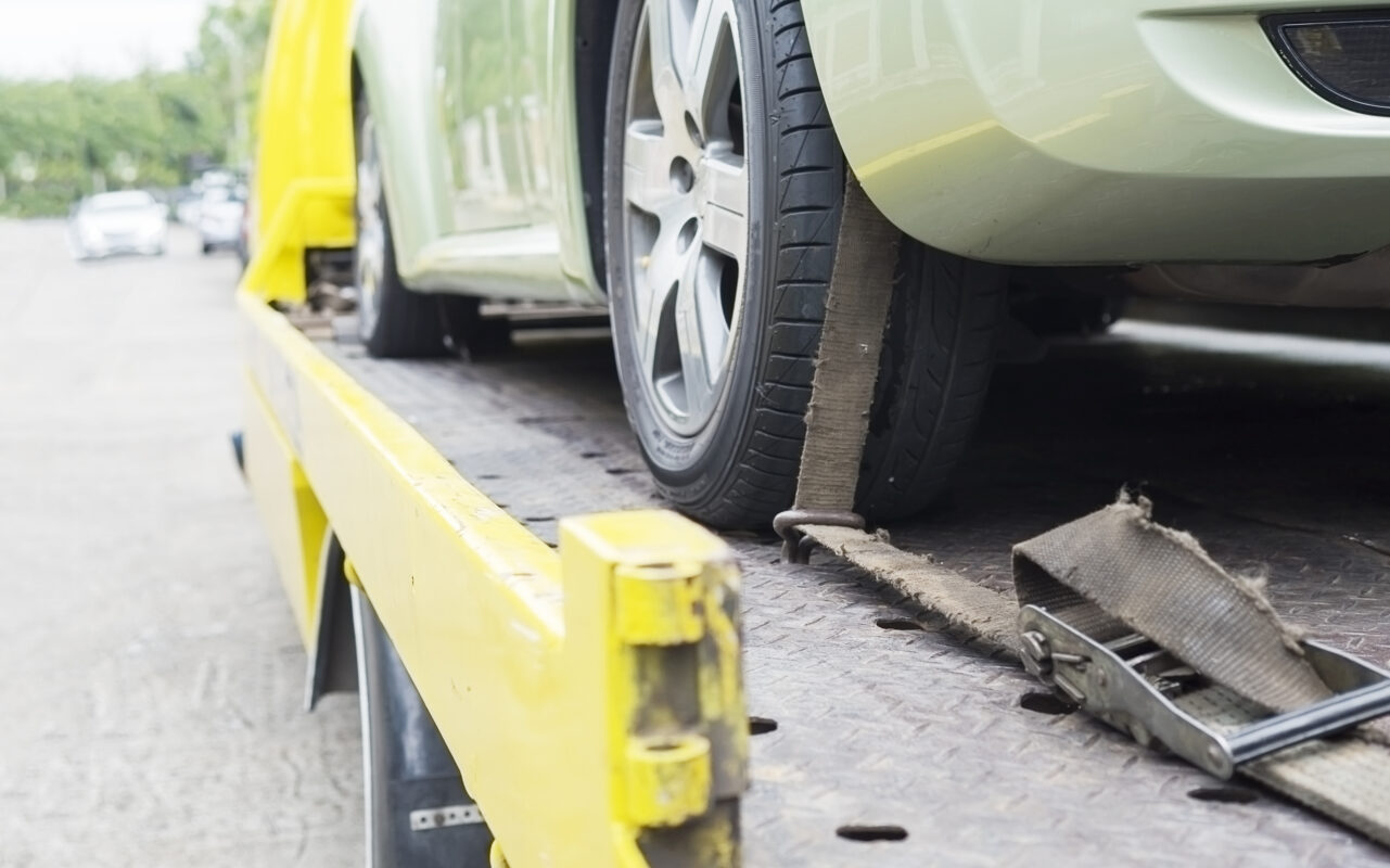 How Our Professional Towing Service Handles Different Types of Vehicles